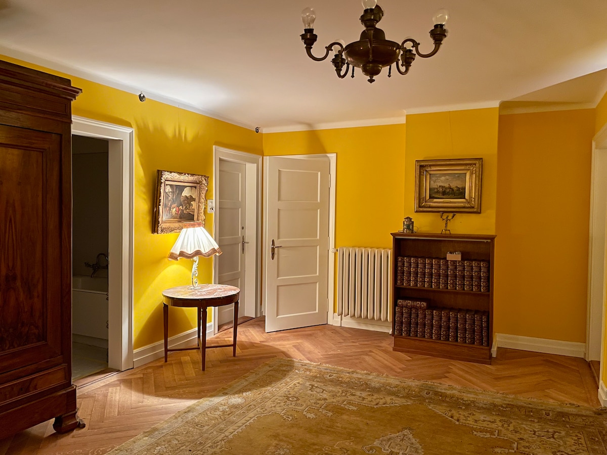 Obývačka 2 
. Poschodie len pre hostí izieb 