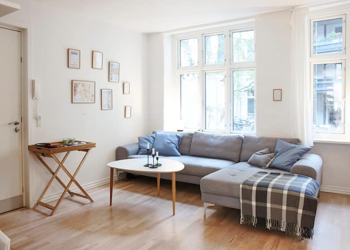 Cozy apartment, located in the center of town Condominiums for Rent