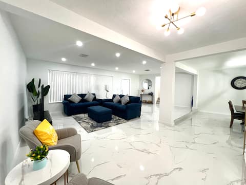 Top performing Airbnb: Prada's Luxury Home in North Miami