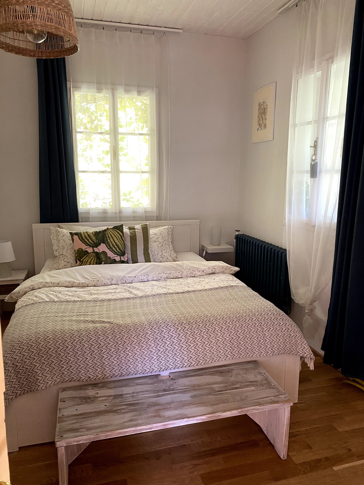 חדר כפרי לשניים (ושני מיטות קומתיים לילדים)