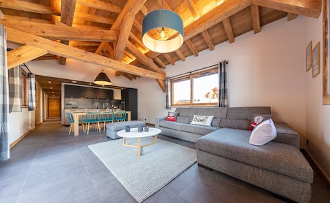 Successful Airbnb property: Chalet Apartment 8 people in the center of Morzine in Morzine