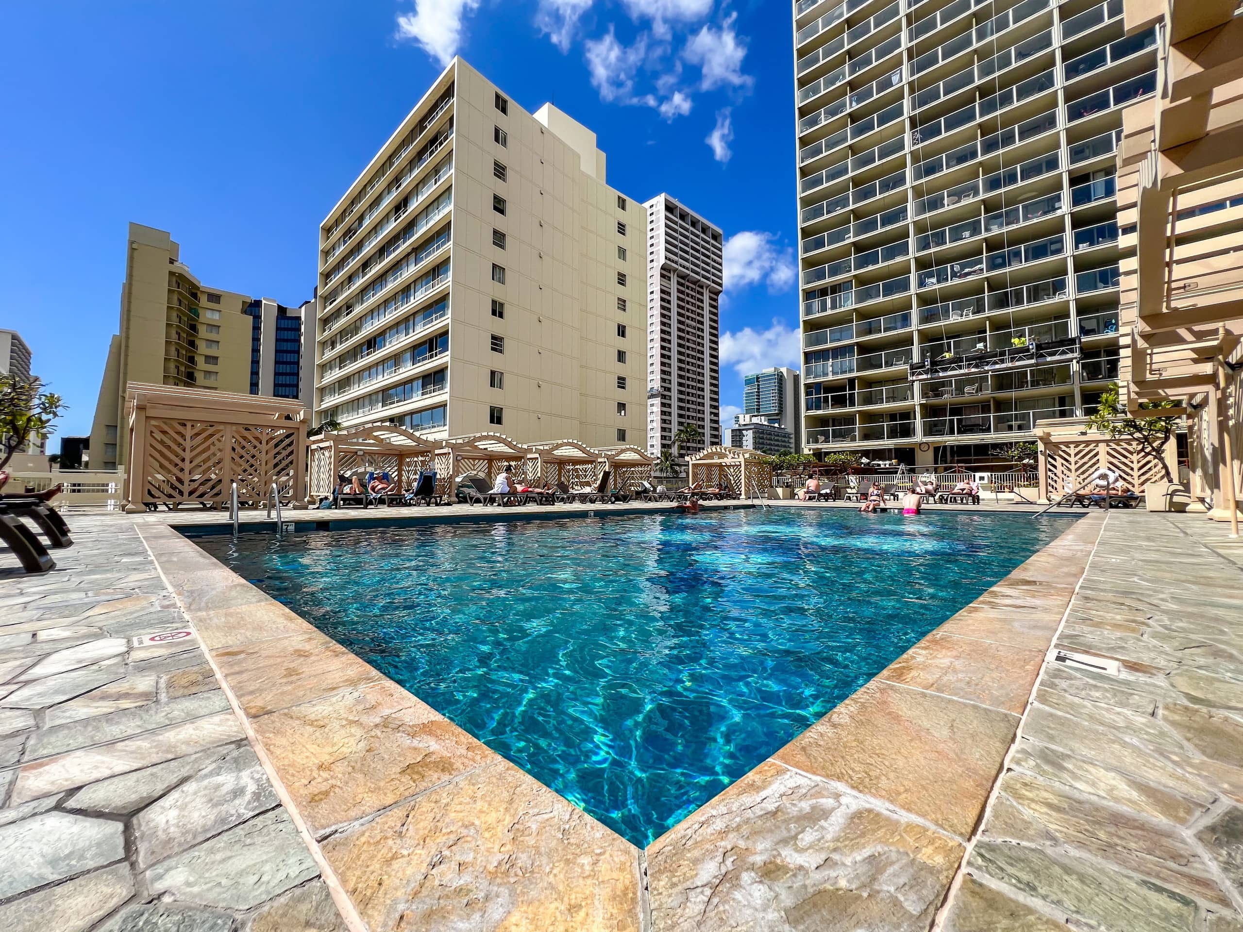 Condo in Honolulu · ★4.94 · Studio · 1 bed · 1 private bath - Image 27