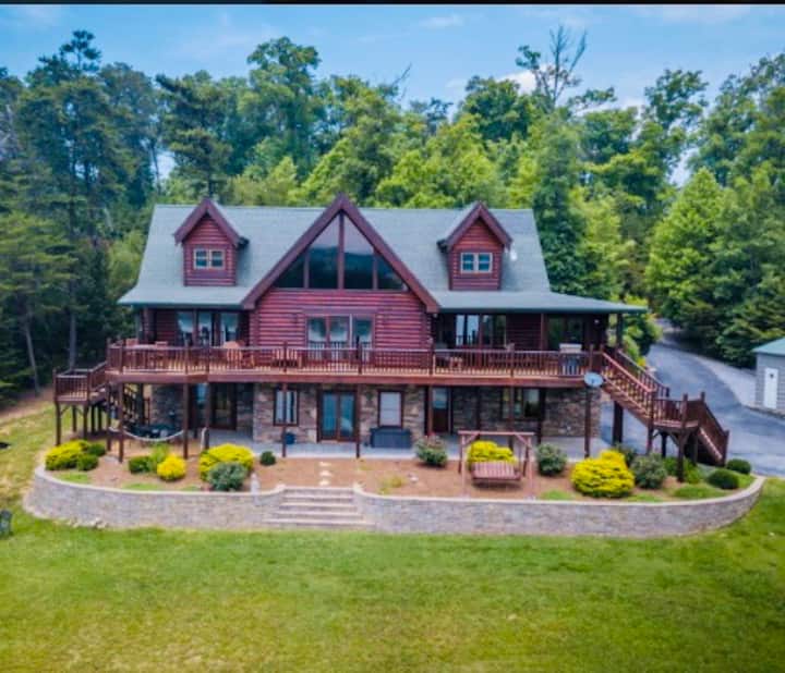 Private Lake Lodge, Panoramic View, UT, Dollywood, Cabins for Rent in