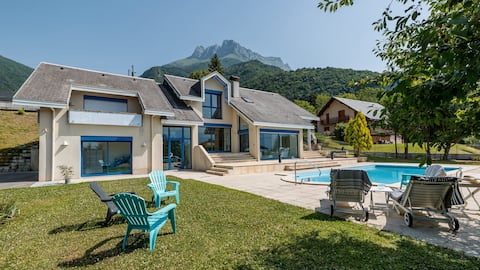 Beautiful apartment (70 m2) 2 bedrooms & terrace