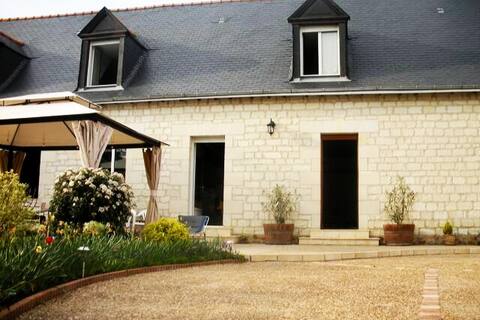 Beautiful country home between vineyards & castles