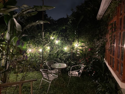 Colorful 2 bedroom home in great location