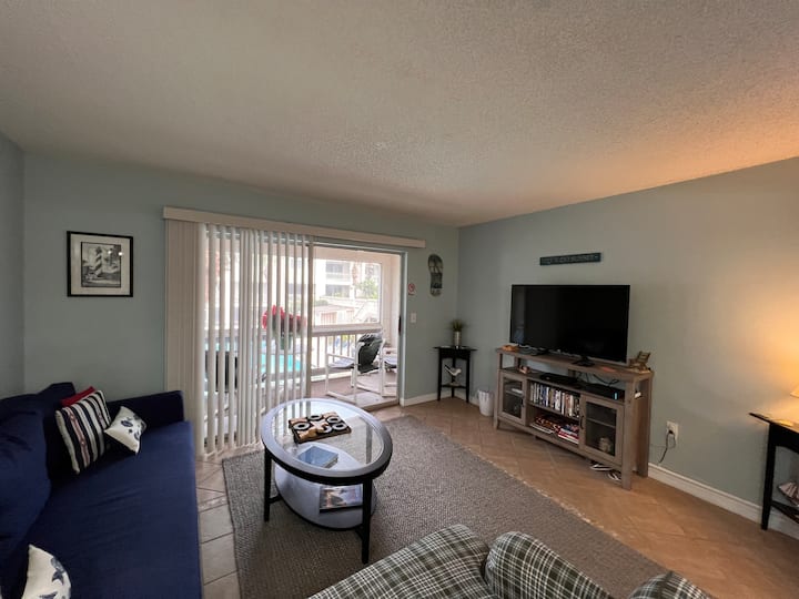 Poolside Beach Condo In Beautiful Saint Augustine - Crescent Beach, FL