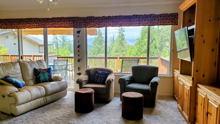 Pine Mountain Lake Cabin With Views Near Yosemite - Pine Mountain Lake, CA