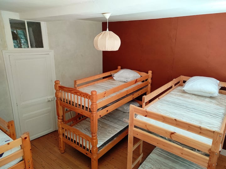 საძინებელი 4