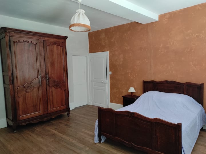 საძინებელი 2