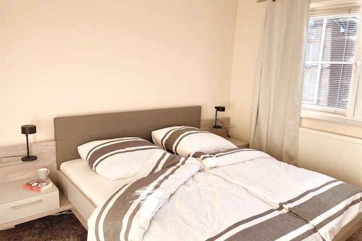 Komfortables 180x200cm Bett