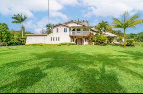 Aloha! Large home in Mt View HI 3 BR 2.5 bath