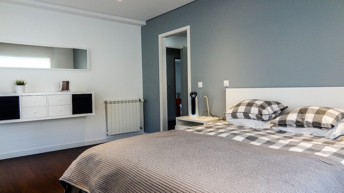 غرفة النوم الرئيسية