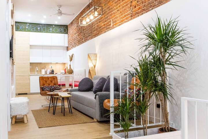 3-AMAZlNG 5* * * * *!3Bdrs_2Bthrs_8people_Parking gallery image 4