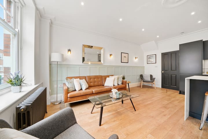 Best location for London sightseeing amazing flat!