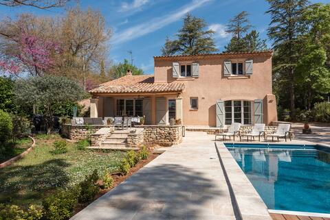 Villa near Aix en Provence heated pool