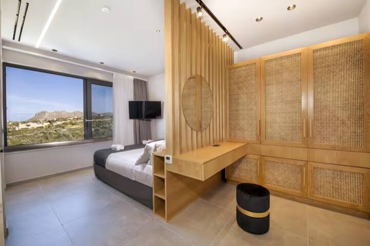 Mon Amour Luxury Villa (By Xenias Luxury Villas) gallery image 3