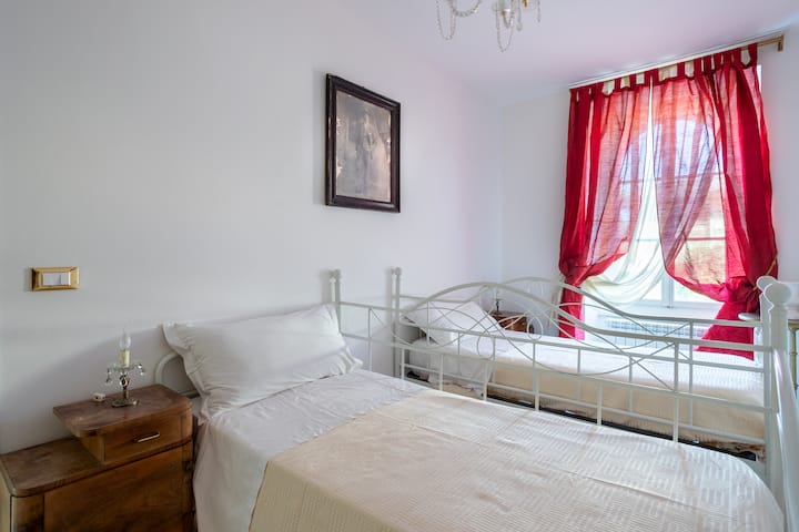 საძინებელი 1