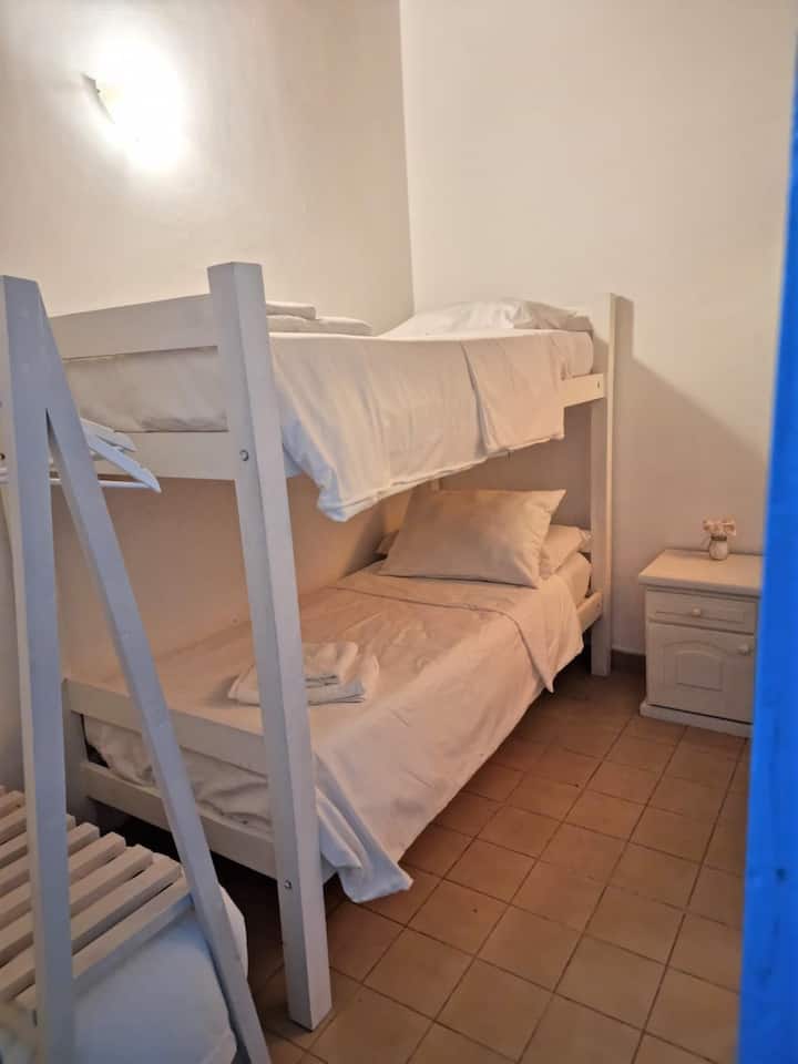 საძინებელი 4