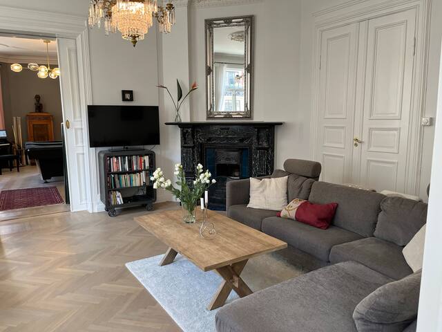 Frogner Central – 190 sqm, pool table, 2 bathrooms gallery image 3