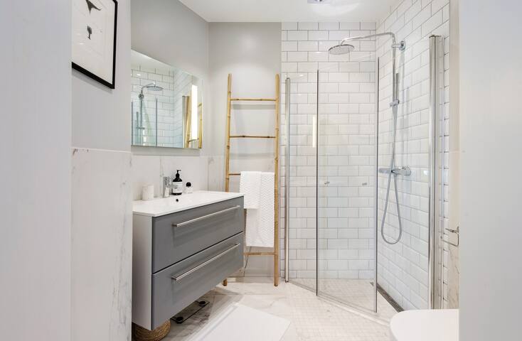 Frogner Central – 190 sqm, pool table, 2 bathrooms gallery image 4