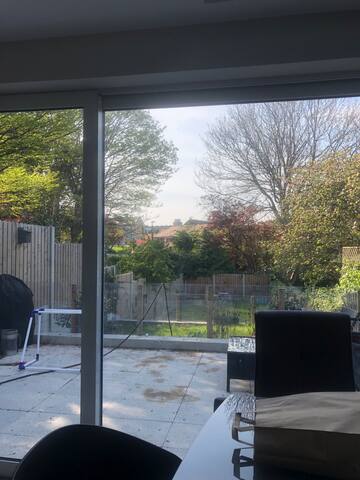 3 bed luxury home Dublin south city. Bus stop 100m gallery image 4