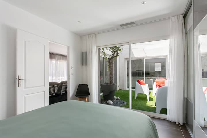 ห้องนอน 5 ทางเข้าลานบ้าน