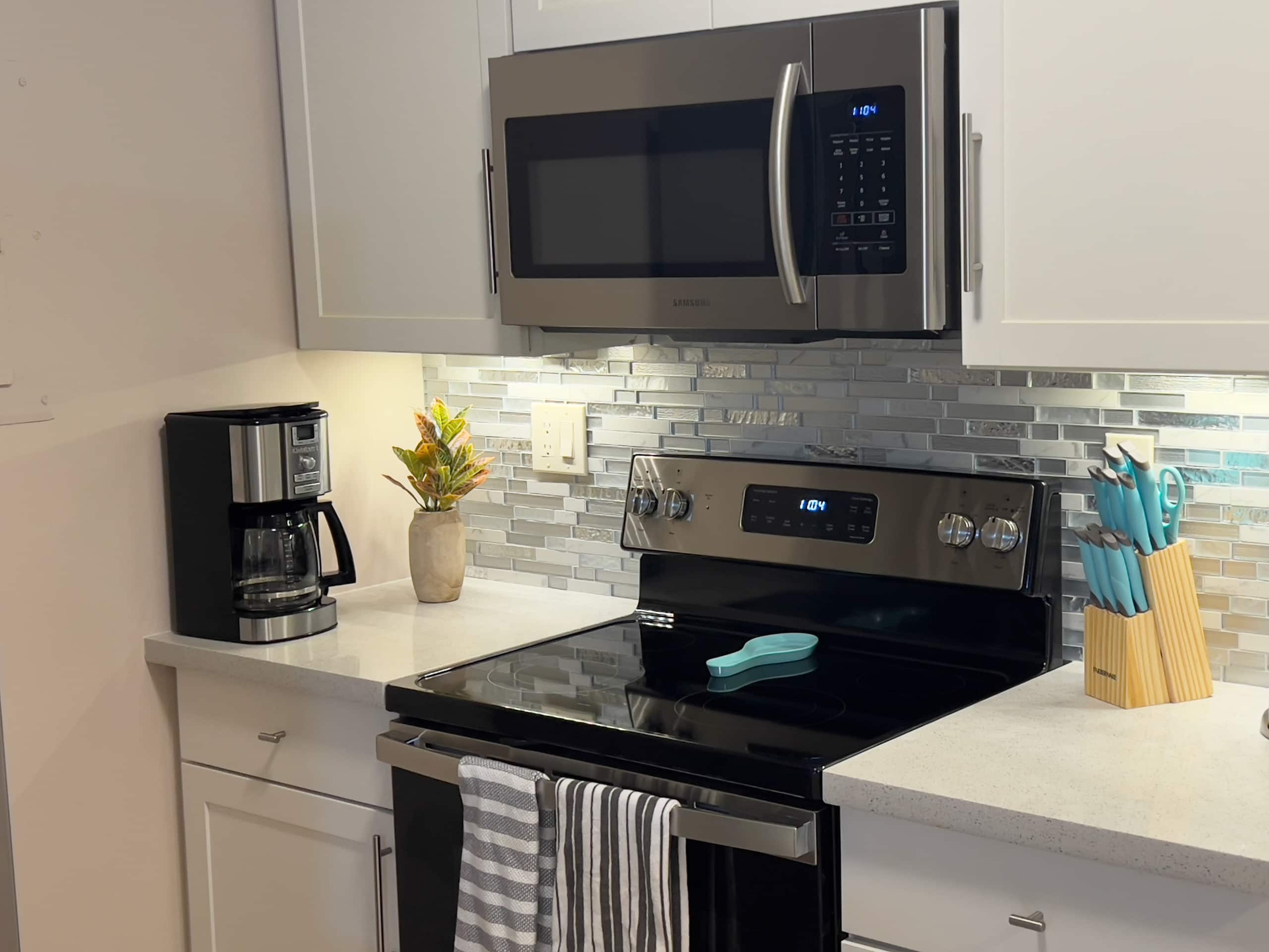 Condo in Lihue · ★4.92 · 1 bedroom · 1 bed · 1 bath - Image 10
