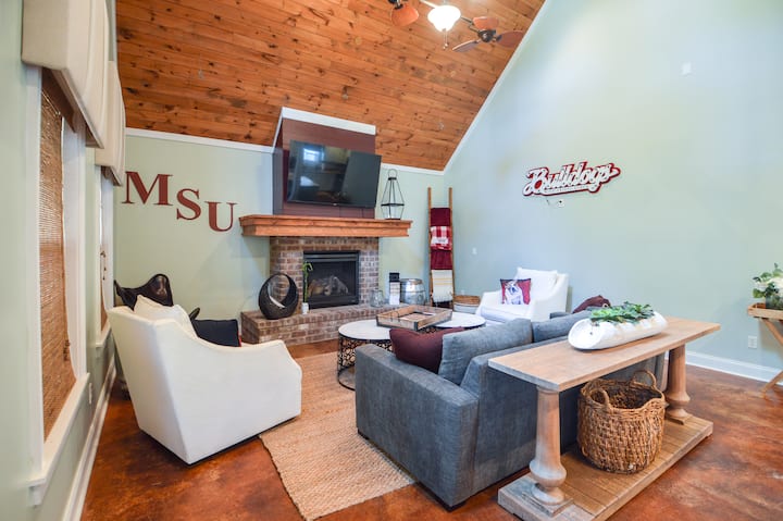 Cozy|3minwalktodowntown|firepit |King|smarttv| - Starkville