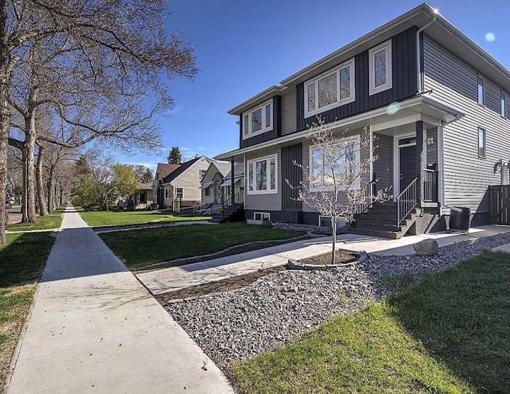 Top 12 Airbnbs With Hot Tub In Edmonton, Canada Updated 2024 Trip101