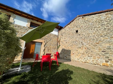 Successful Airbnb property: CASA FLORA, TOWNHOUSE WITH GARDEN IN VILLASEVIL in Cantabria