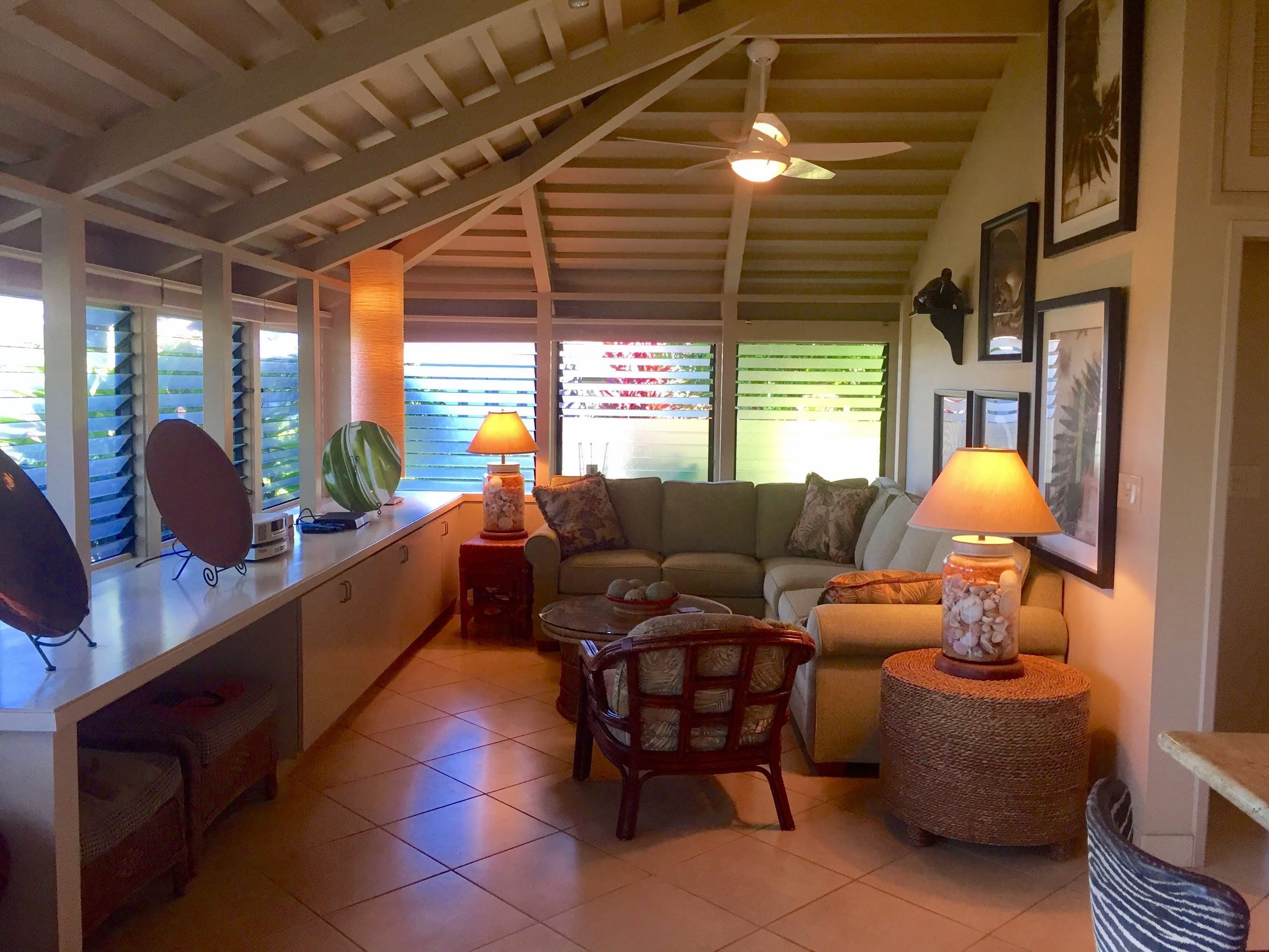 Beautiful Cottage 5 Minutes From Beach - Image 2