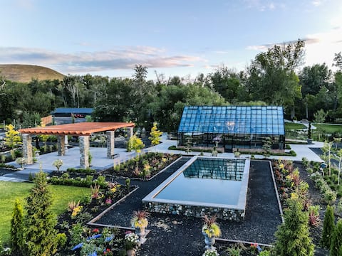 Tamarack Cabin: Beautiful Country Retreat