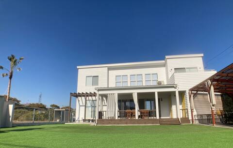 5min walk to the sea, BBQ, hot tub, pet OK!Fully equipped with fireworks and bonfire spaces!Barrel s