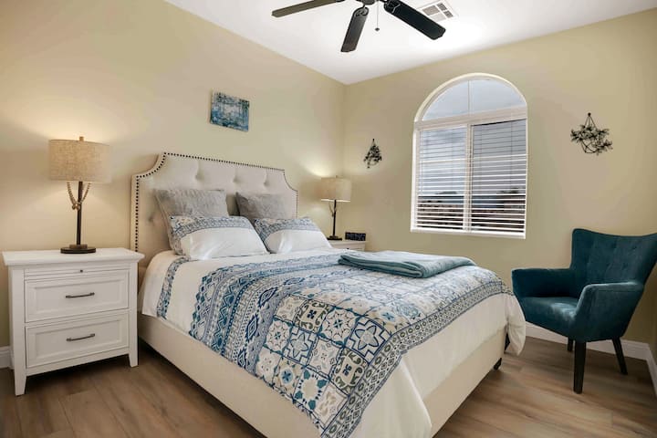 Втора спална соба со брачен кревет ( широк 150-179 см)