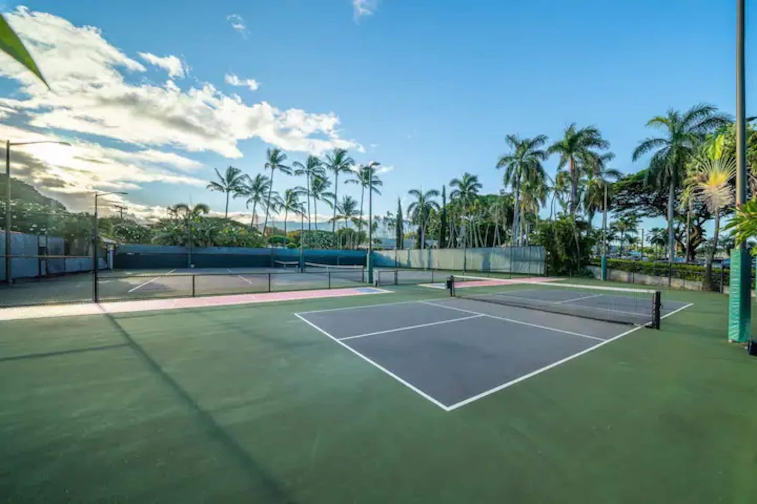 Condo in Lahaina · ★4.85 · Studio · 2 beds · 1 private bath - Image 44