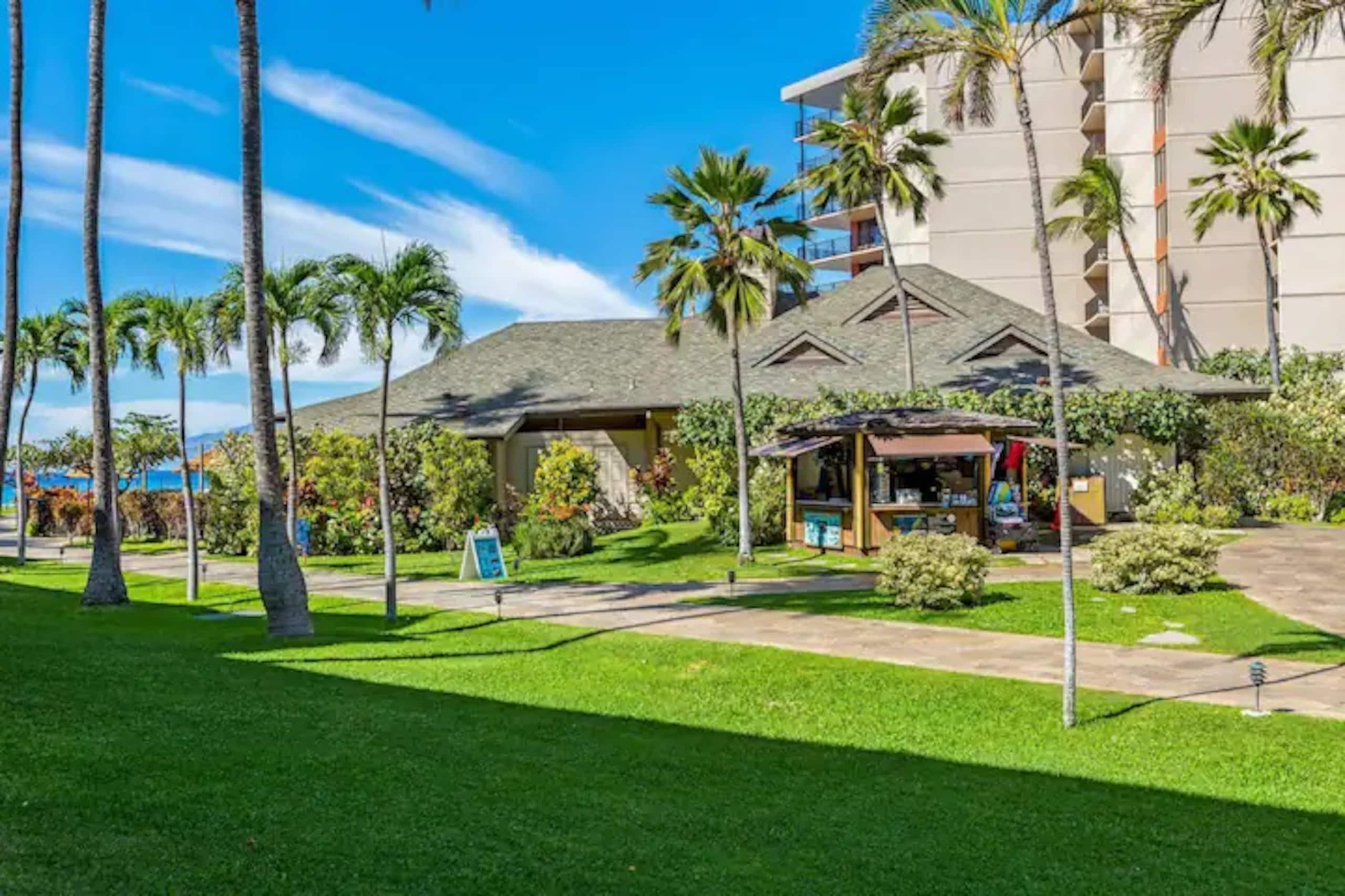 Condo in Lahaina · ★4.85 · Studio · 2 beds · 1 private bath - Image 55