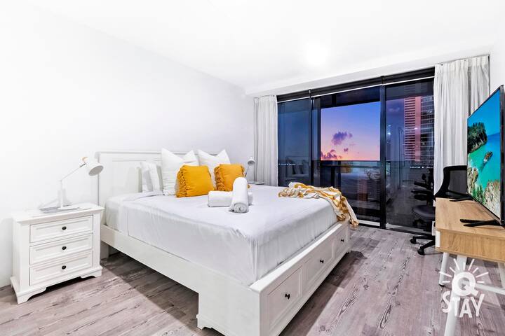 Главна спалня - 1 суперголямо двойно легло 