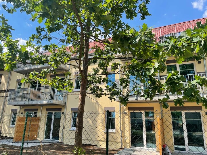 Guesthouse Hoppegarten apartment 8 Vacation homes for Rent in