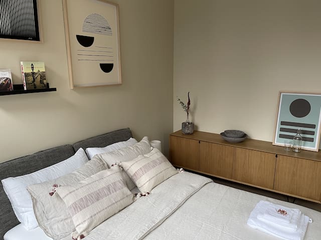 Stunning apartment by MAS gallery image 4