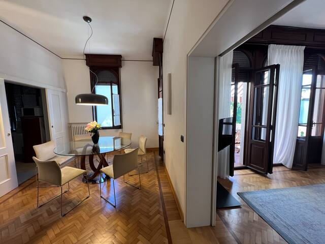 27@Lido Luxury apt few mts from Film Festival gallery image 4