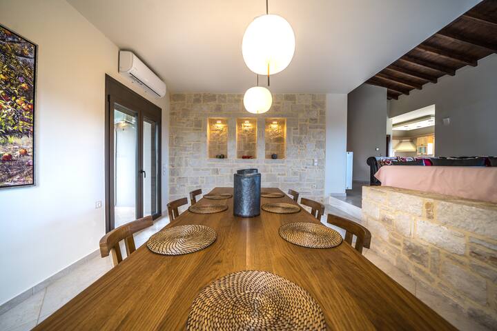 Villa Florentina ✩ Private Pool ✩ BBQ ✩ 7 Guests gallery image 2