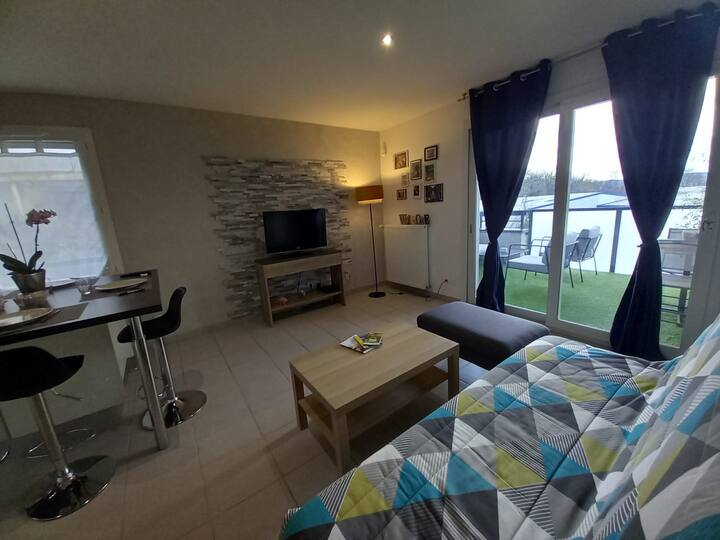 Charming quiet T2 with terrace and parking Apartments for Rent in Annecy, AuvergneRhôneAlpes