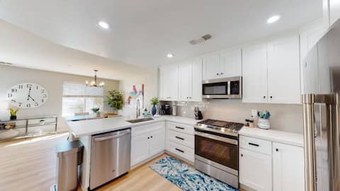 Casa Imperial: An Elevated 3-Bedroom Townhome