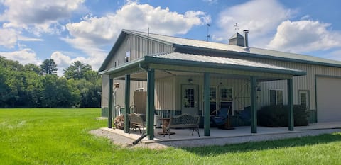 On Harmony Lane...Cozy Loft apt in the Country