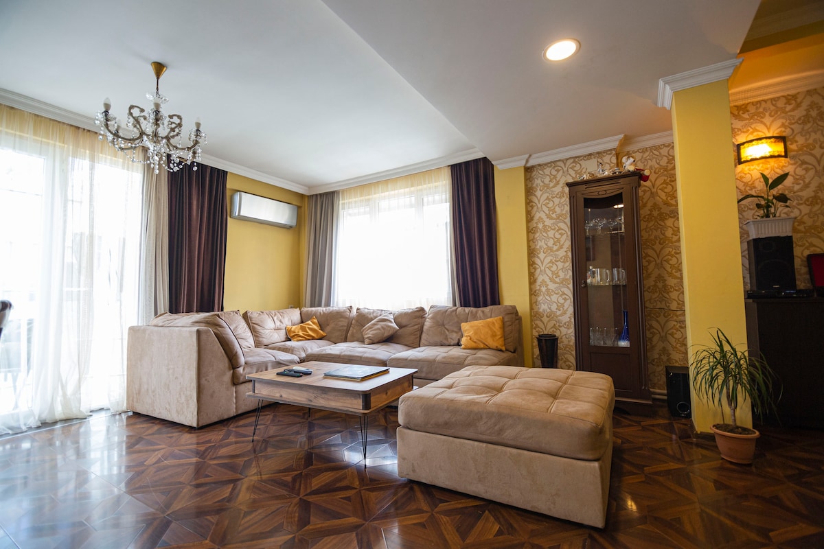 მისაღები ოთახი 1