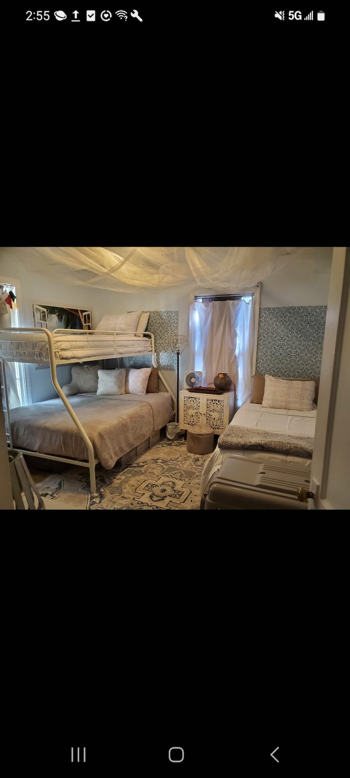 غرفة بطابقين