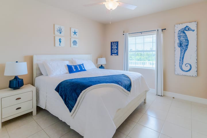 Second Bedroom with King Bed