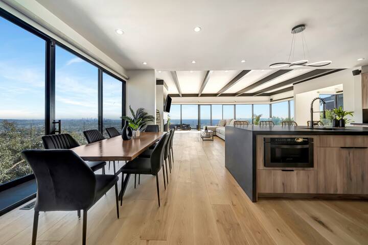 Villa With A Breathtaking Panoramic View! gallery image 4