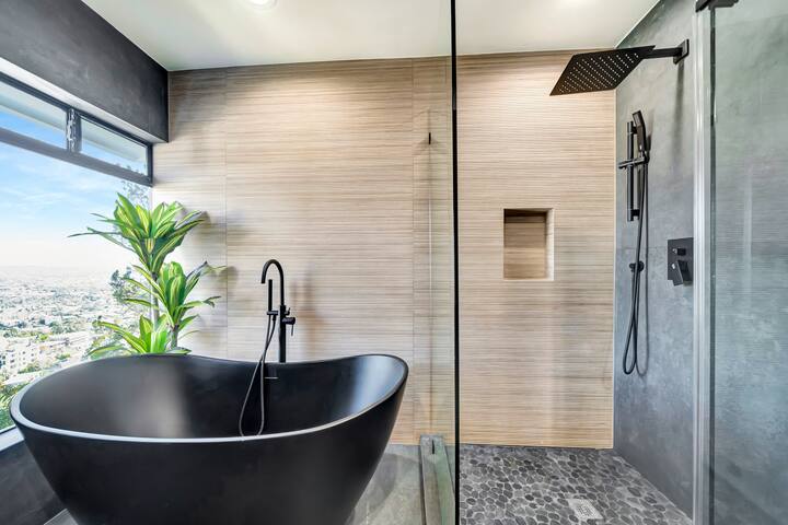 Villa With A Breathtaking Panoramic View! gallery image 5